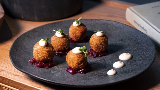 Almada Lounge by Praça - 8