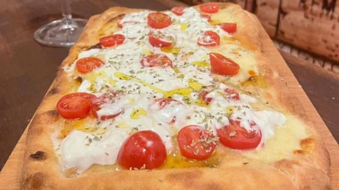 Gli amici del vino Wine Bar con Pizza - 3