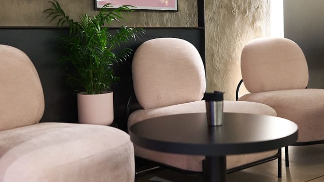 EB Cocktail Bar Bistrot Boutique - 5