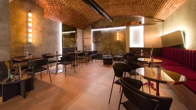 EB Cocktail Bar Bistrot Boutique - 8