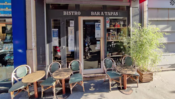 Le Chien Andalou - 8