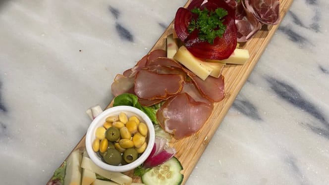 La Petite Auberge - 4