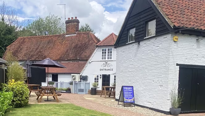 The Fox and Hounds - 9