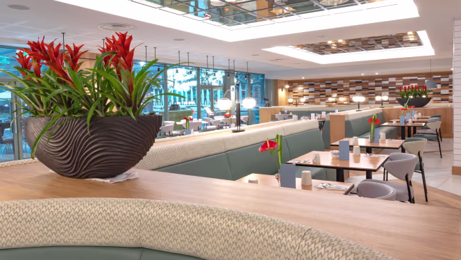 Glaze Restaurant at Crowne Plaza Marlow - 6