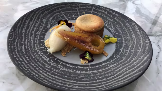 Glaze Restaurant at Crowne Plaza Marlow - 2