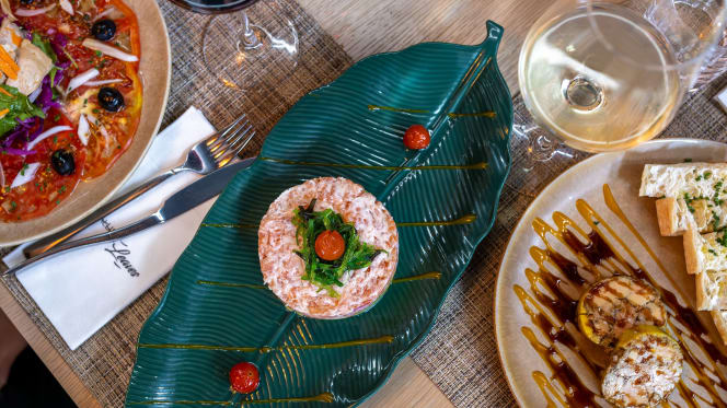 Leaves Restaurant (+18) - 2