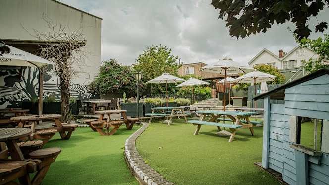 Royal Oak Horfield - 2