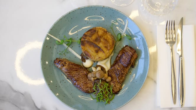 Blue Bar Restaurant - 5