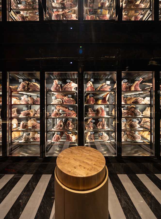 Viro Steak Restaurant - 9