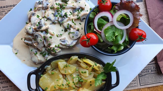 Bellechasse Cafe - 8