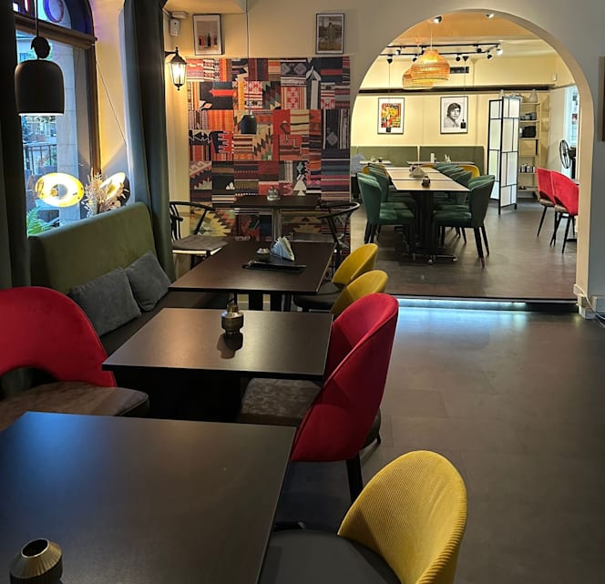 Curry Leaf Indian Restaurant - 7