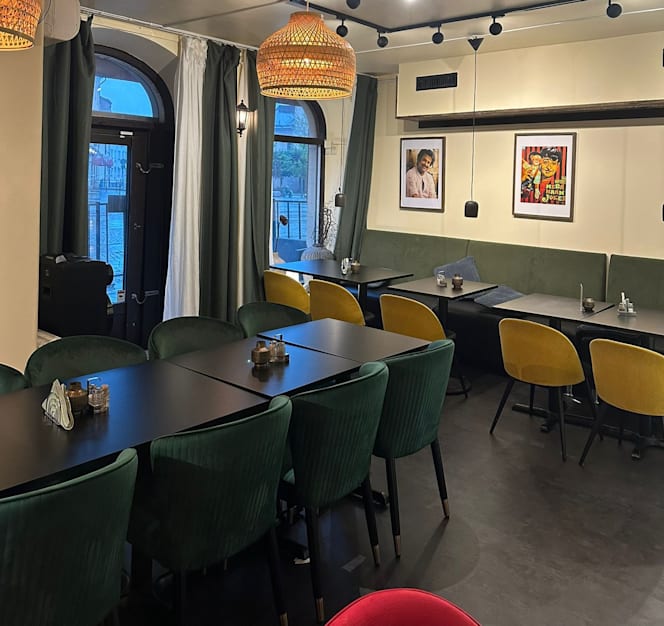 Curry Leaf Indian Restaurant - 6