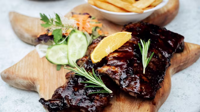 Restaurant La Luna Steakhouse Grill - 6