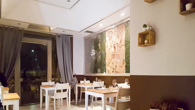 Queen EnoRestaurant - 0