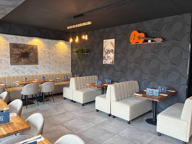 La Petite Crêperie - 8