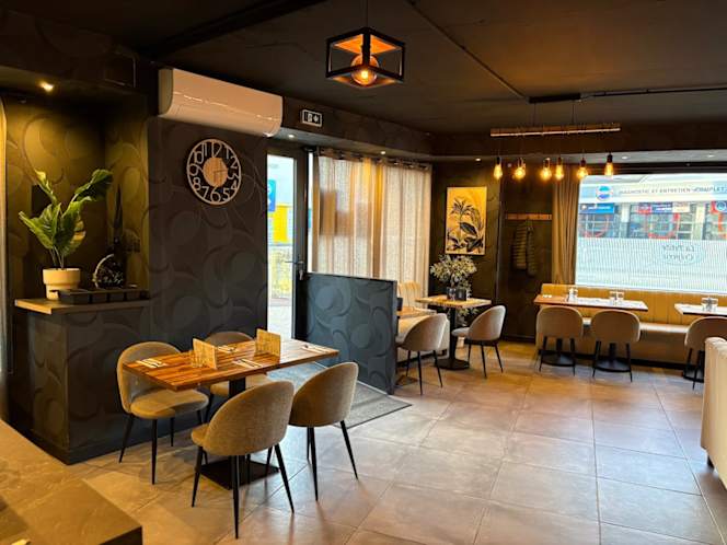 La Petite Crêperie - 1