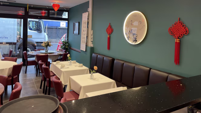 Round Square Restaurant - 4