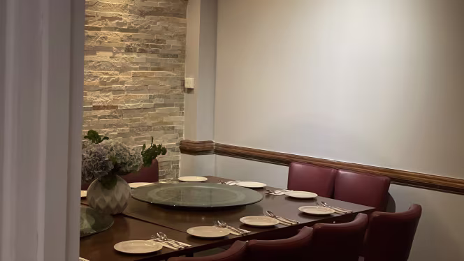 Round Square Restaurant - 2