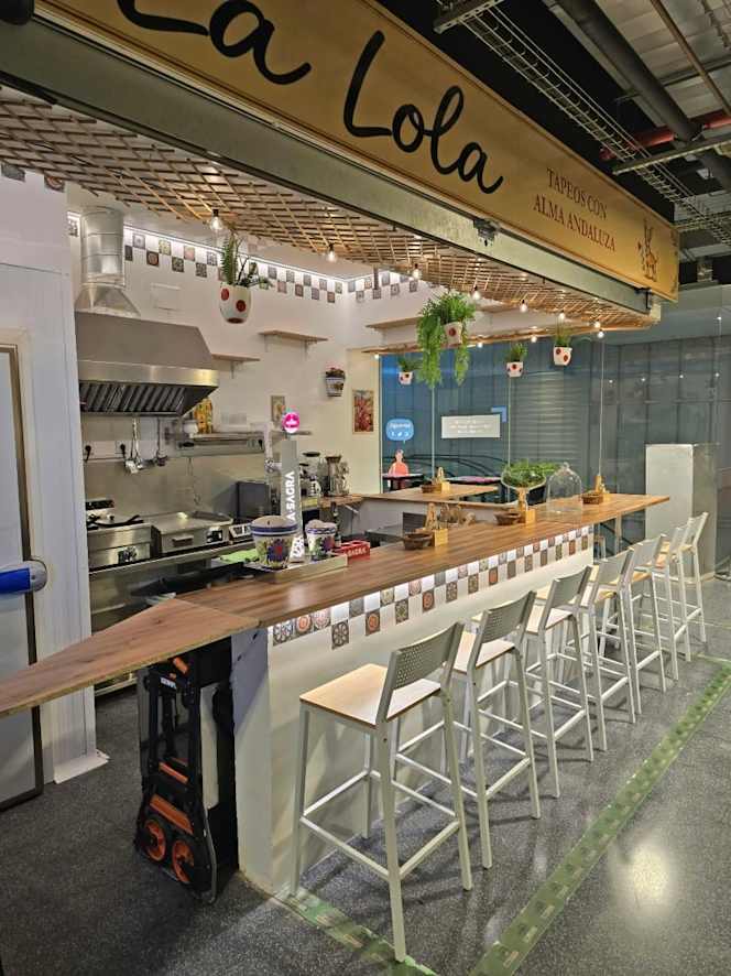 La Lola - 0