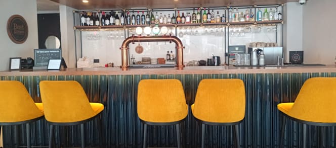 The Lobby Terrace & Bar - 2