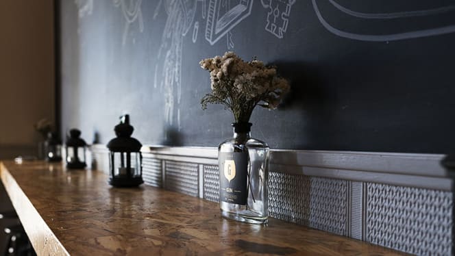 Gin Lovers Bar & Restaurant - 2