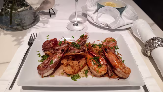 1556 Restaurante & Bar - 1