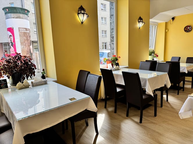 Tarim Uigur Restaurant - 5