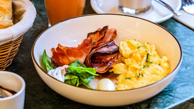 Coutume Hôtel Mathis - Paris - 3