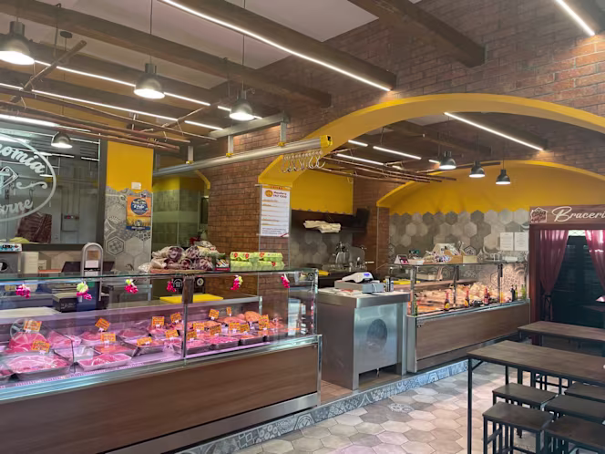 Casa e Puteca Macelleria con Braceria - Lancusi - 4