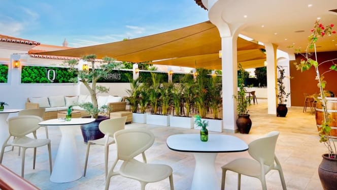 Quirinu's Wine & Grill - 9