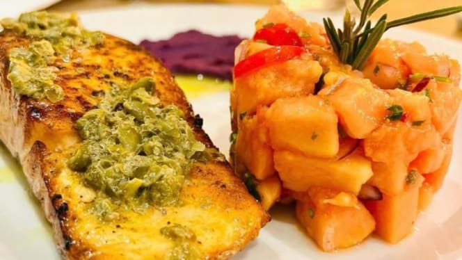 Quirinu's Wine & Grill - 5