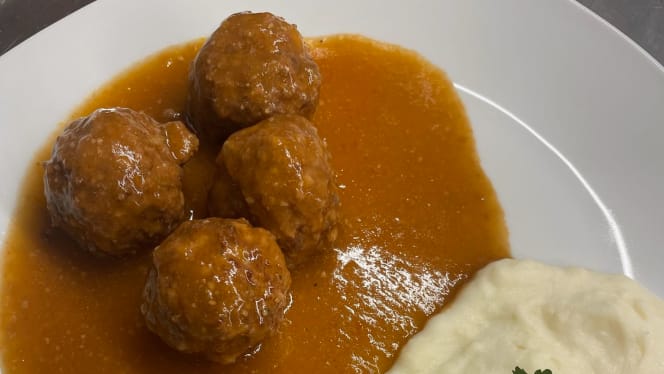 El Salon de mi Casa Cat Cafe - 5