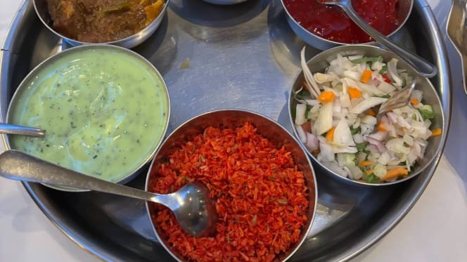 Kaniz Restaurant Heathrow - 3