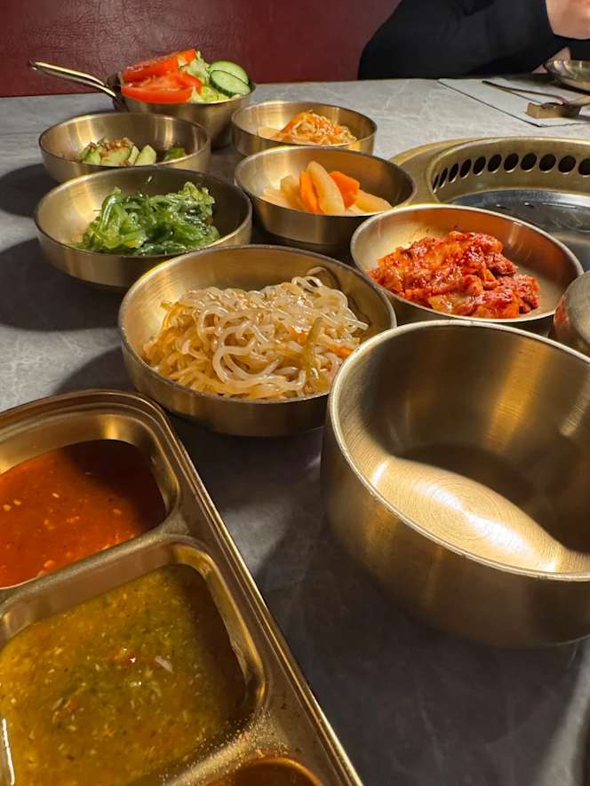 VIERUNDDREI – Korean BBQ & Asian Bowls - 1