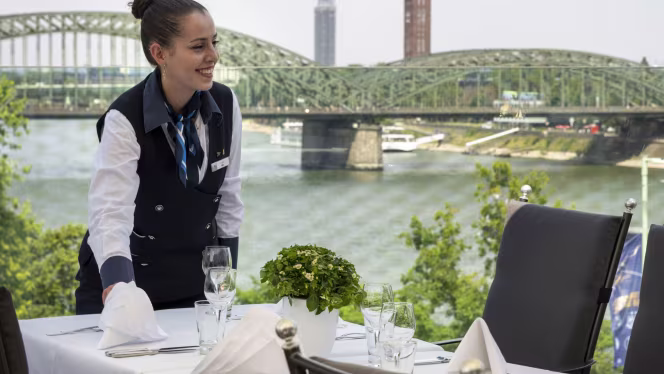 Restaurant Bellevue: Maritim Hotel Köln - Koln - 3