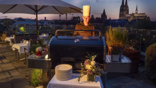 Restaurant Bellevue: Maritim Hotel Köln - Koln - 1