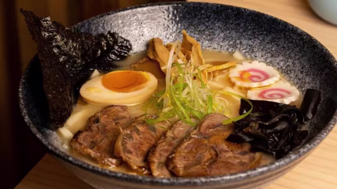 Restaurante Japonès Diseo Sushi & Ramen - 3