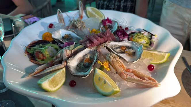 ZenZero Gastro Restaurant Cocktail Bar - 5