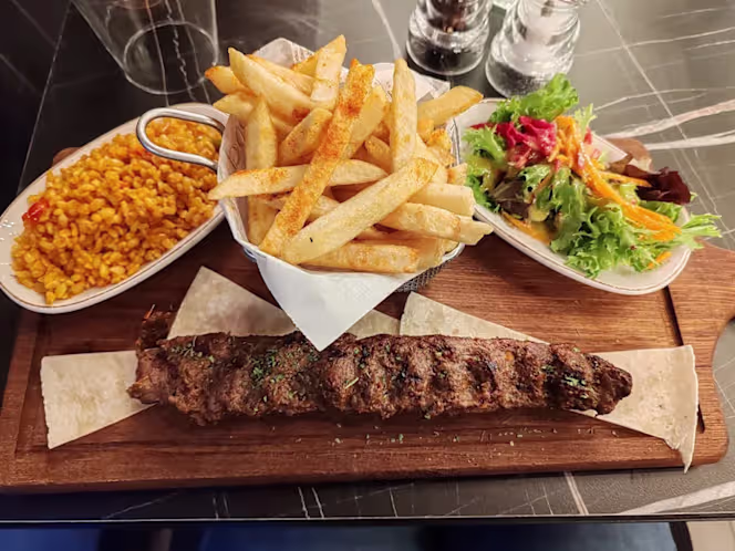 The Lincoln Steakhouse - 6