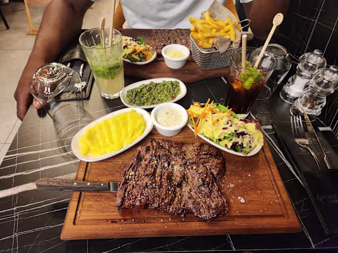 The Lincoln Steakhouse - 3