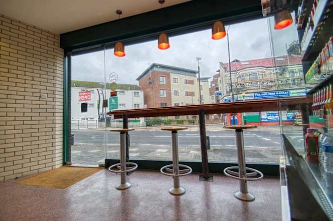 Caloroso Pizza & Bar (Plaistow) - 6