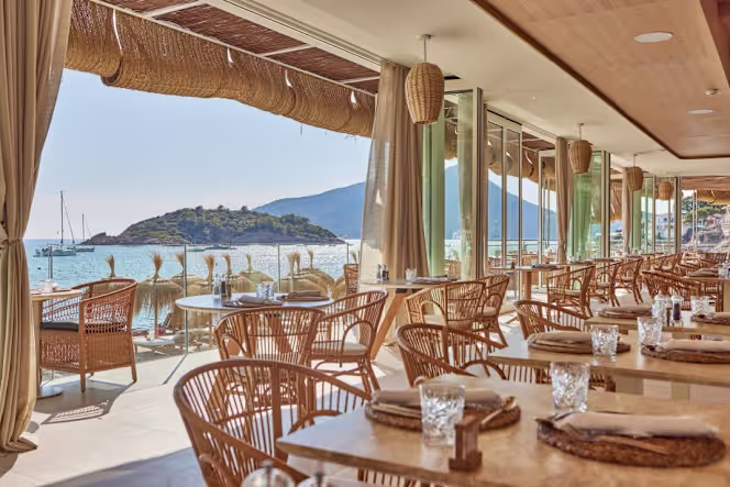 Aqua Beach Club - 5