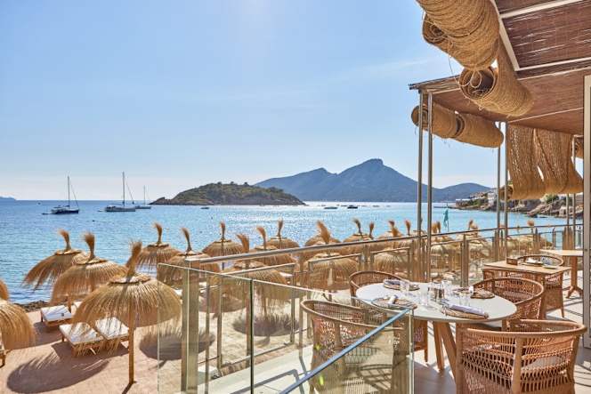 Aqua Beach Club - 9