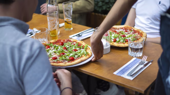 De Pizzabakkers Dagelijkse Groenmarkt - 6