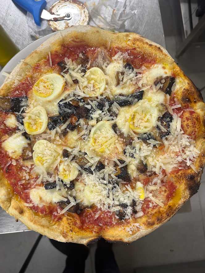 Lavika Pizzeria Ristorante - 1