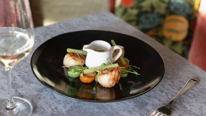 Dining at Centurion Club - 4