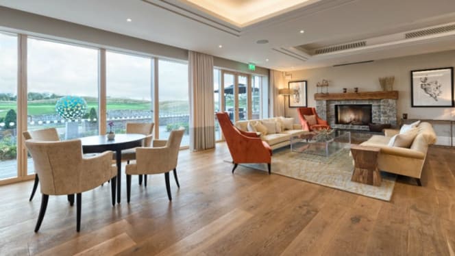 Dining at Centurion Club - 6