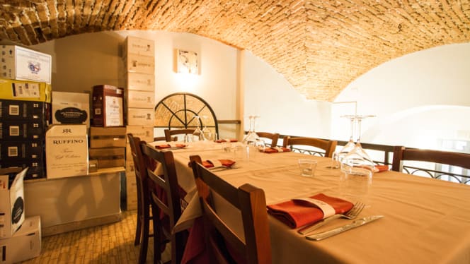 Trattoria Dalloste Chianineria - Florence - 9