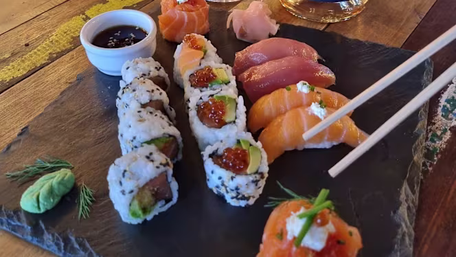 La Cave du Golfe と sushis - Vallauris - 8