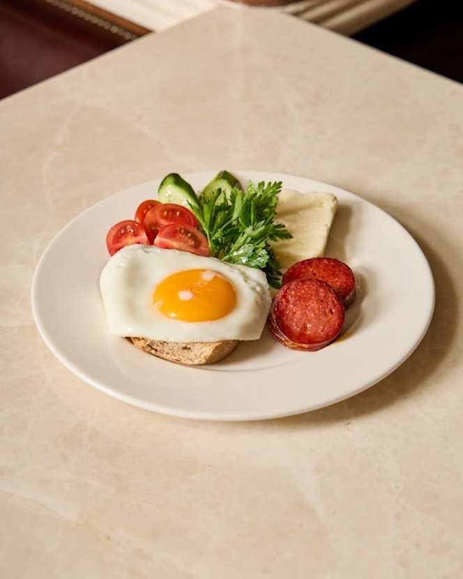 Central Gastro Pub - 7